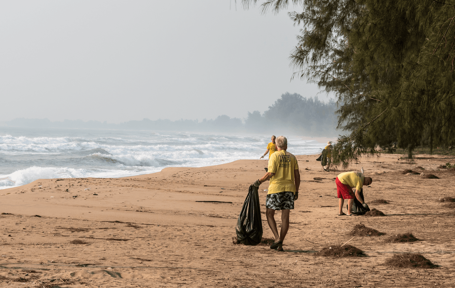 Nettoyer les plages de Thaïlande et ramasser les déchets avec Trash Hero